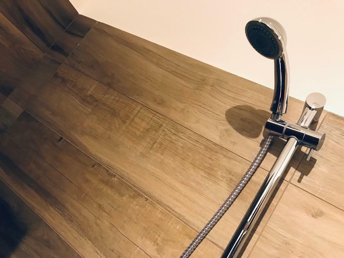 Bellhome 3 - Elegante Appartamento Nel Centro Di 바리 외부 사진